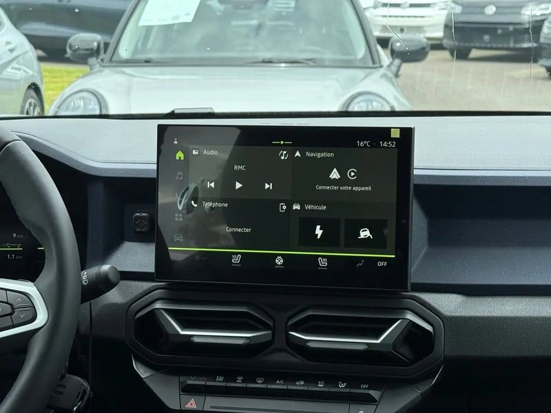Photo de la voiture DACIA DUSTER Hybrid-G 150 4x4 Expression