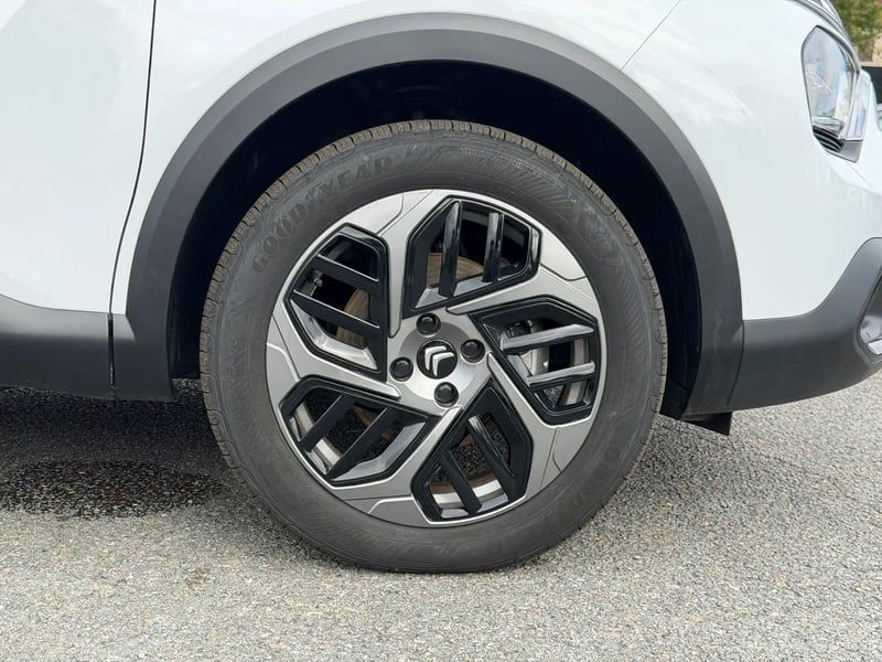 Photo de la voiture CITROEN E-C4 136 ch autonomie standard  Automatique Plus