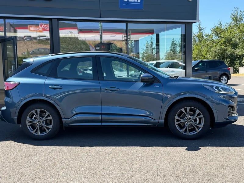 Photo de la voiture FORD KUGA 1.5 TDCi 120 S&S 4x2 Powershift ST-Line