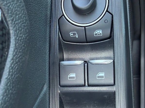 Photo de la voiture FORD KUGA 1.5 TDCi 120 S&S 4x2 Powershift ST-Line