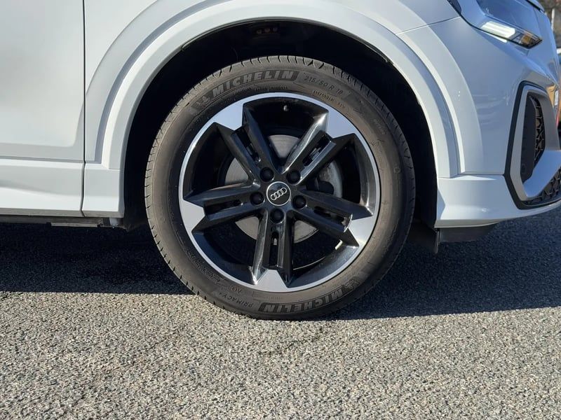 Photo de la voiture AUDI Q2 30 TFSI 110 BVM6 Advanced