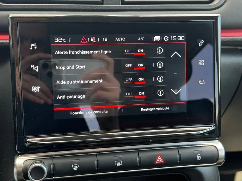Photo de la voiture CITROEN C3 BlueHDi 100 S&S BVM6 C-Series