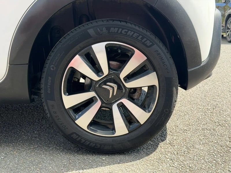 Photo de la voiture CITROEN C3 BlueHDi 100 S&S BVM6 C-Series