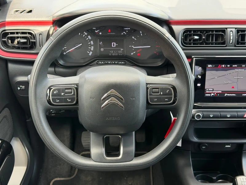 Photo de la voiture CITROEN C3 BlueHDi 100 S&S BVM6 C-Series