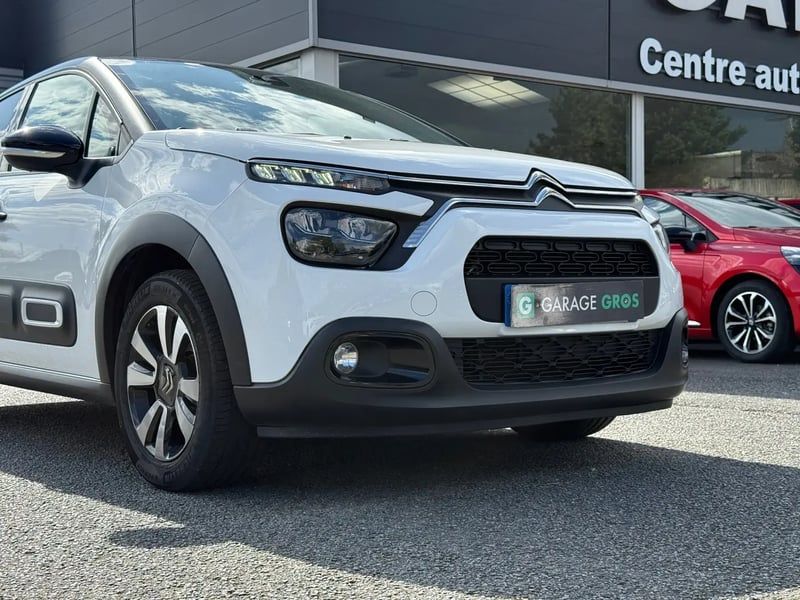 Photo de la voiture CITROEN C3 PureTech 110 S&S EAT6 Shine
