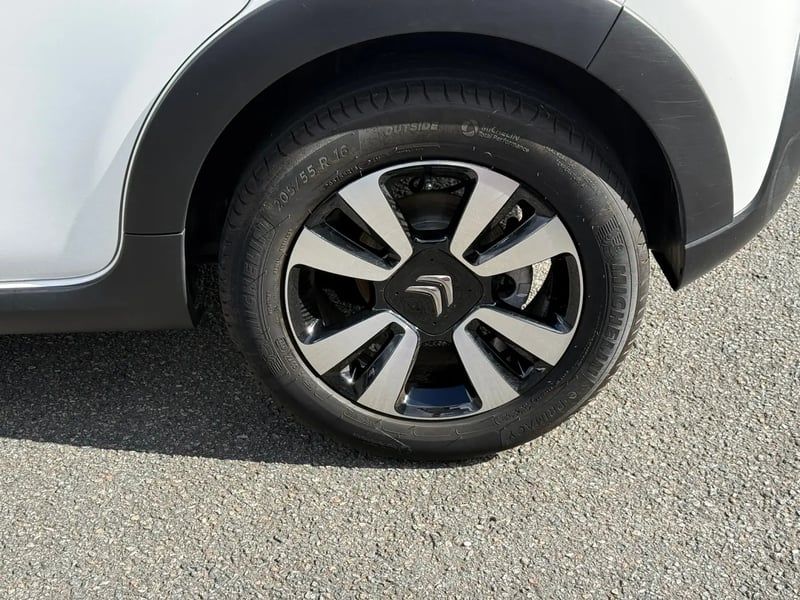 Photo de la voiture CITROEN C3 PureTech 110 S&S EAT6 Shine