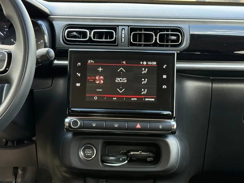 Photo de la voiture CITROEN C3 PureTech 110 S&S EAT6 Shine