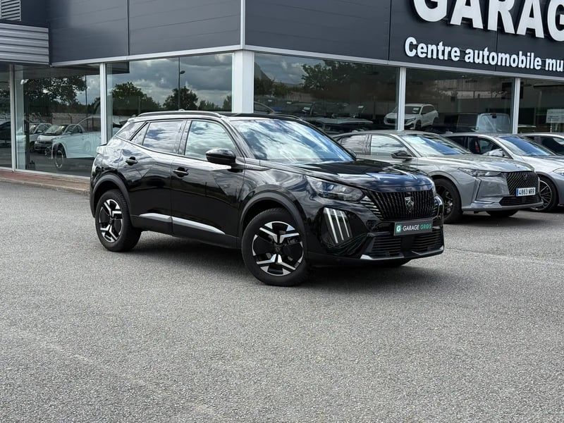 Photo de la voiture PEUGEOT 2008 Hybrid 145 e-DCS6 GT