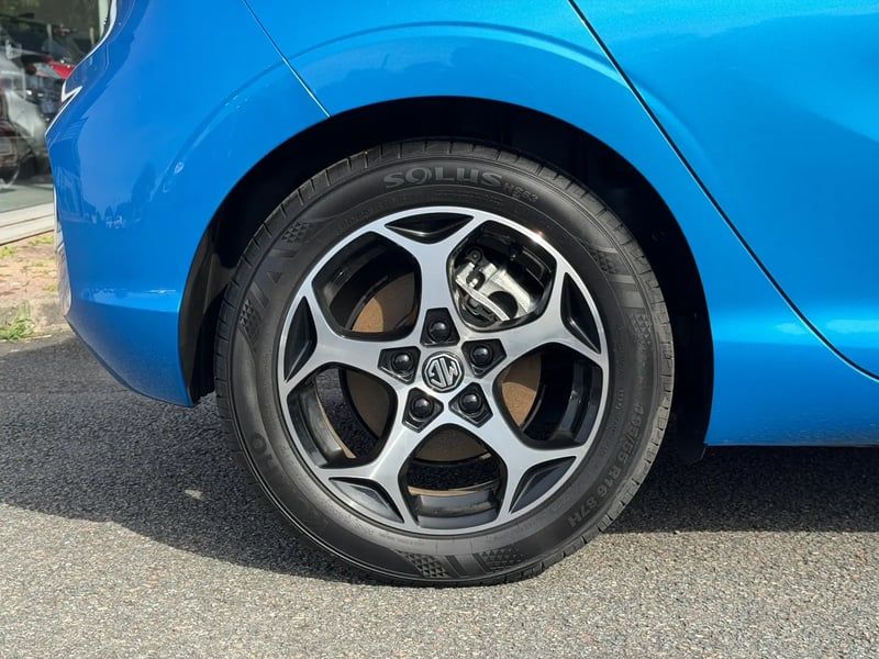 Photo de la voiture MG MG3 1.5 L Hybrid+ 195 ch Luxury