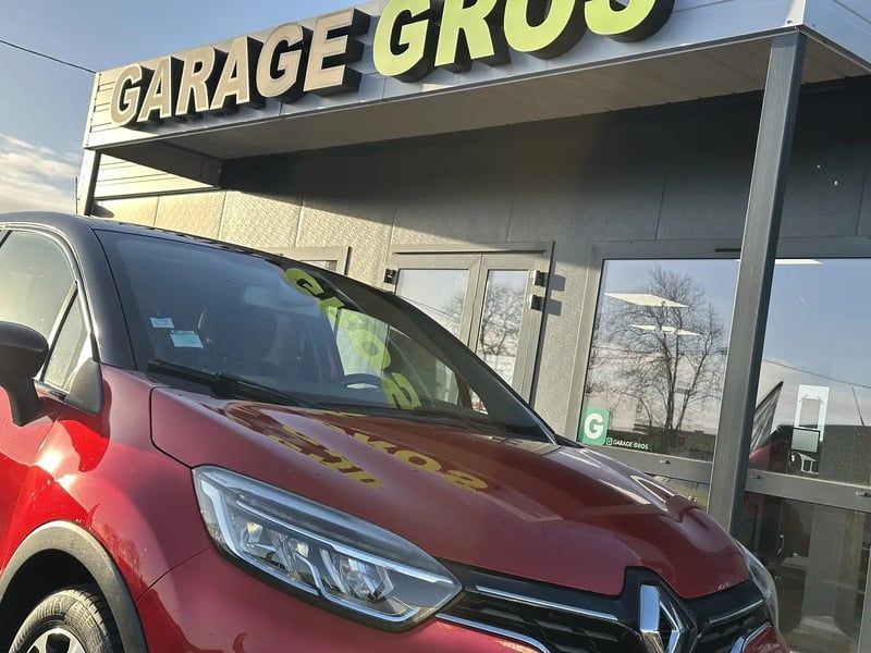 Photo de la voiture RENAULT CAPTUR TCe 120 Energy EDC Intens