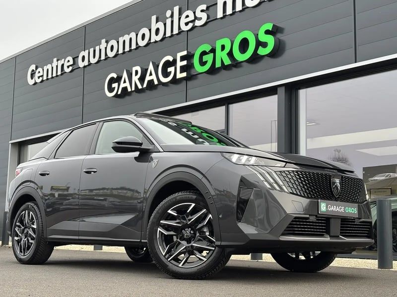 Photo de la voiture PEUGEOT 3008 Hybrid 136 e-DCS6 GT