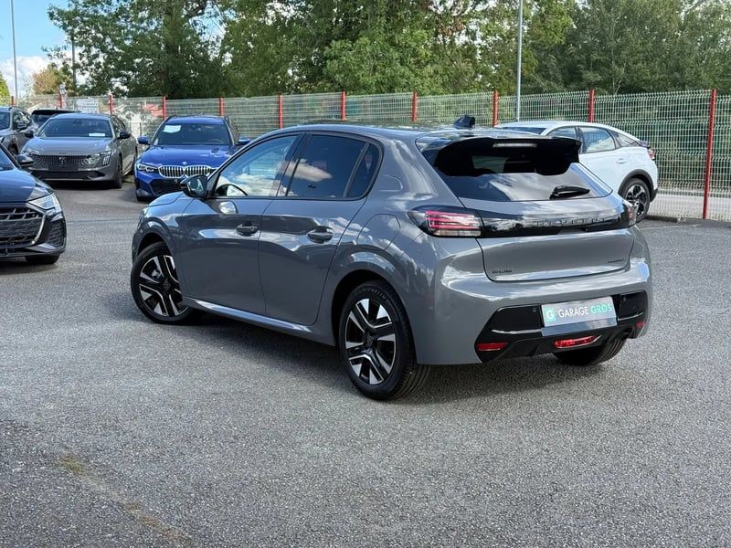 Photo de la voiture PEUGEOT 208 Hybrid 100 e-DCS6 Allure