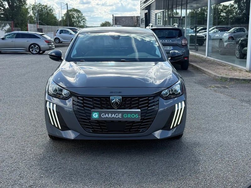 Photo de la voiture PEUGEOT 208 Hybrid 100 e-DCS6 Allure