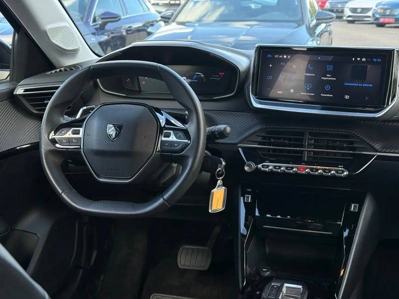 Photo de la voiture PEUGEOT 208 Hybrid 100 e-DCS6 Allure