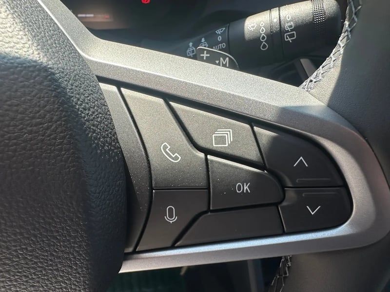 Photo de la voiture DACIA DUSTER Hybrid-G 150 4x4 Expression