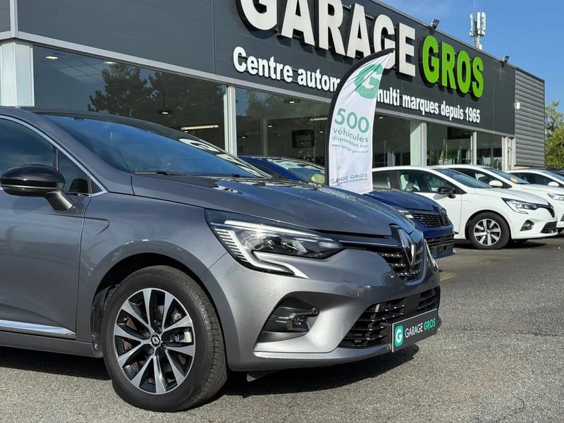 Photo de la voiture RENAULT CLIO V TCe 140 Techno