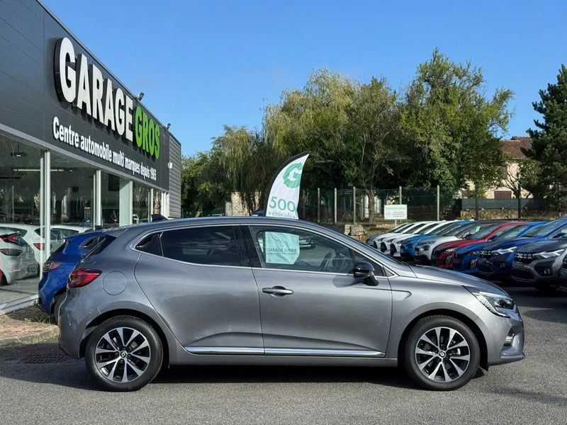 Photo de la voiture RENAULT CLIO V TCe 140 Techno