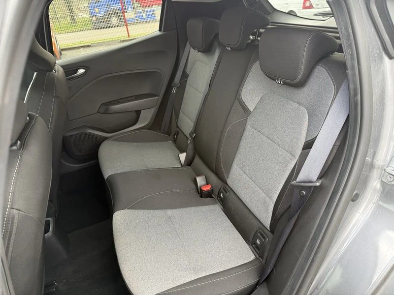 Photo de la voiture RENAULT CLIO V TCe 90 X-Tronic Evolution