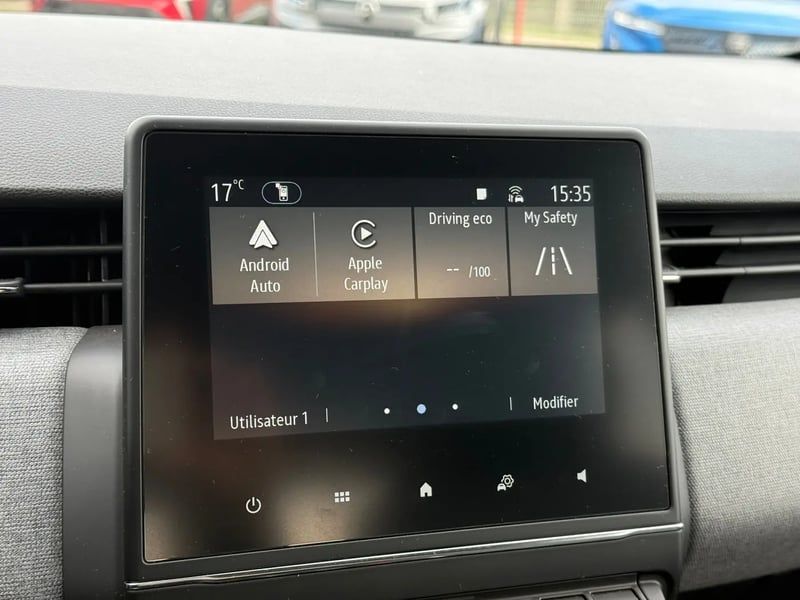 Photo de la voiture RENAULT CLIO V TCe 90 X-Tronic Evolution