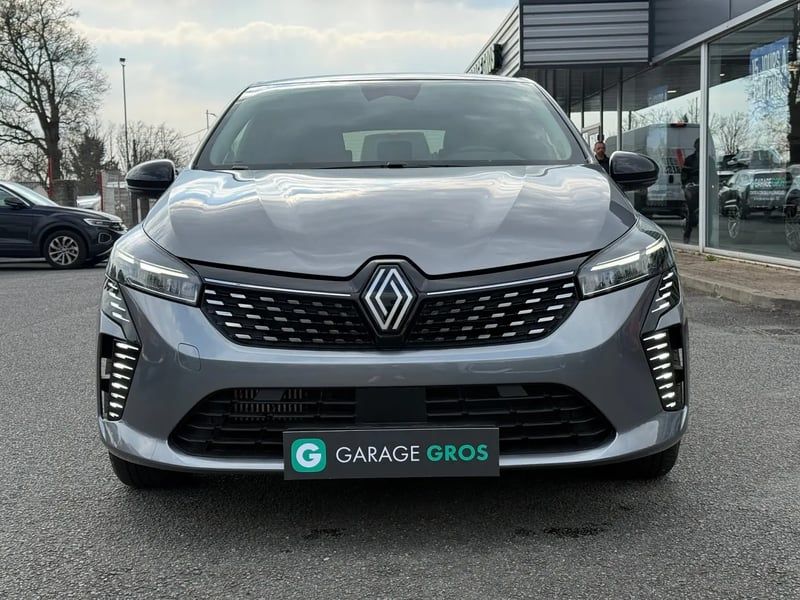 Photo de la voiture RENAULT CLIO V TCe 90 X-Tronic Evolution