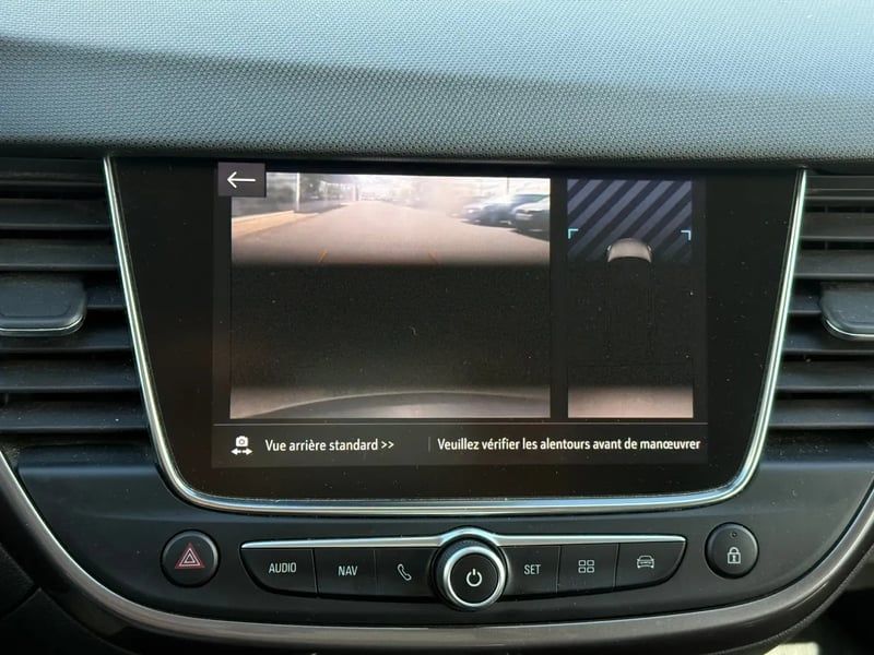 Photo de la voiture OPEL CROSSLAND X 1.5 D 102 ch Innovation