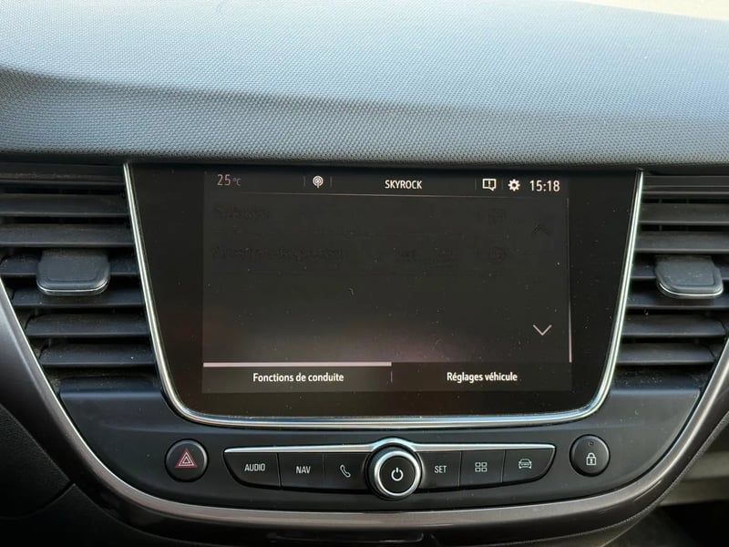 Photo de la voiture OPEL CROSSLAND X 1.5 D 102 ch Innovation