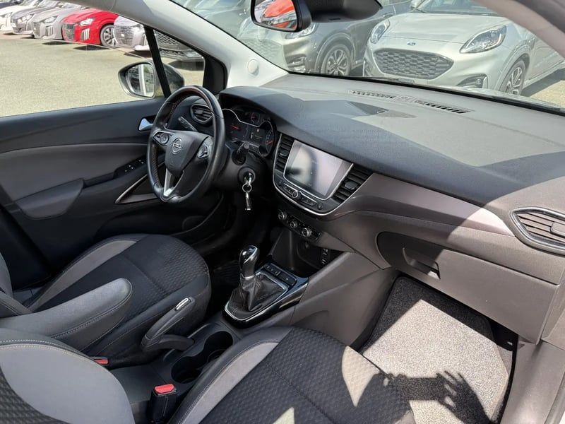 Photo de la voiture OPEL CROSSLAND X 1.5 D 102 ch Innovation