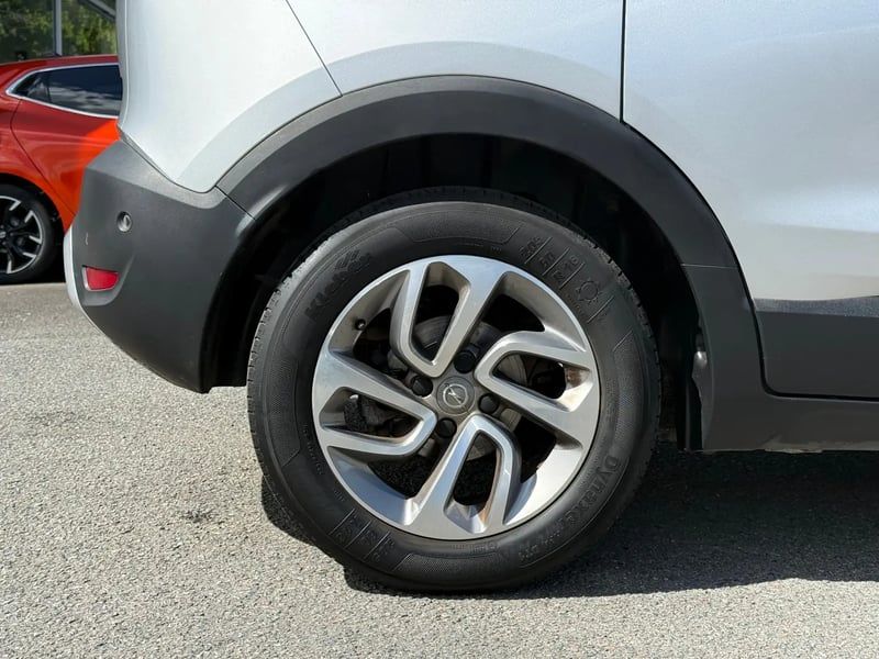 Photo de la voiture OPEL CROSSLAND X 1.5 D 102 ch Innovation