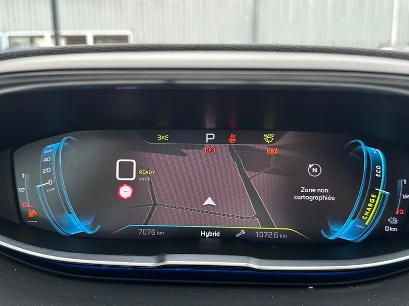 Photo de la voiture PEUGEOT 3008 Hybrid 180 e-EAT8 Allure Pack