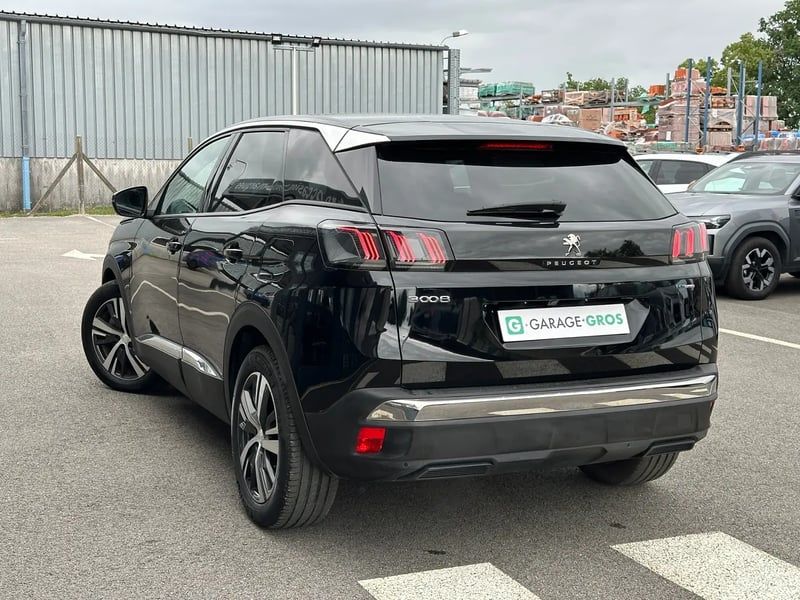 Photo de la voiture PEUGEOT 3008 Hybrid 180 e-EAT8 Allure Pack