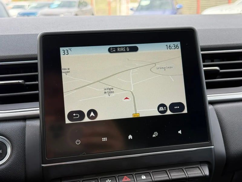 Photo de la voiture RENAULT CAPTUR mild hybrid 140 Techno