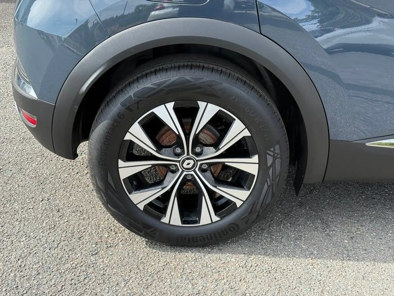 Photo de la voiture RENAULT CAPTUR mild hybrid 140 Techno