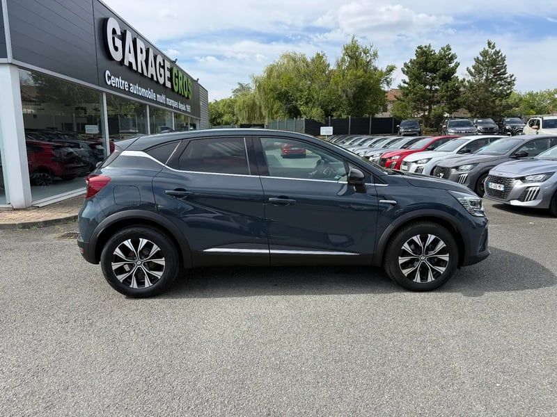 Photo de la voiture RENAULT CAPTUR mild hybrid 140 Techno
