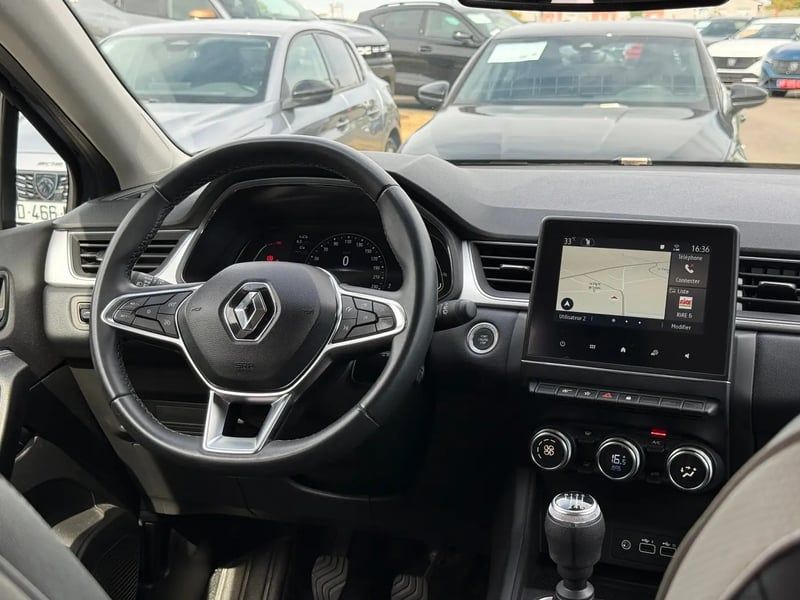 Photo de la voiture RENAULT CAPTUR mild hybrid 140 Techno