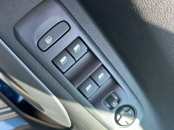 Photo de la voiture CITROEN BERLINGO Diesel 130 ch XL Automatique Max