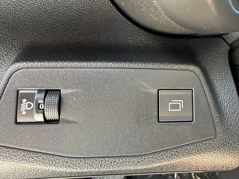 Photo de la voiture CITROEN BERLINGO Diesel 130 ch XL Automatique Max