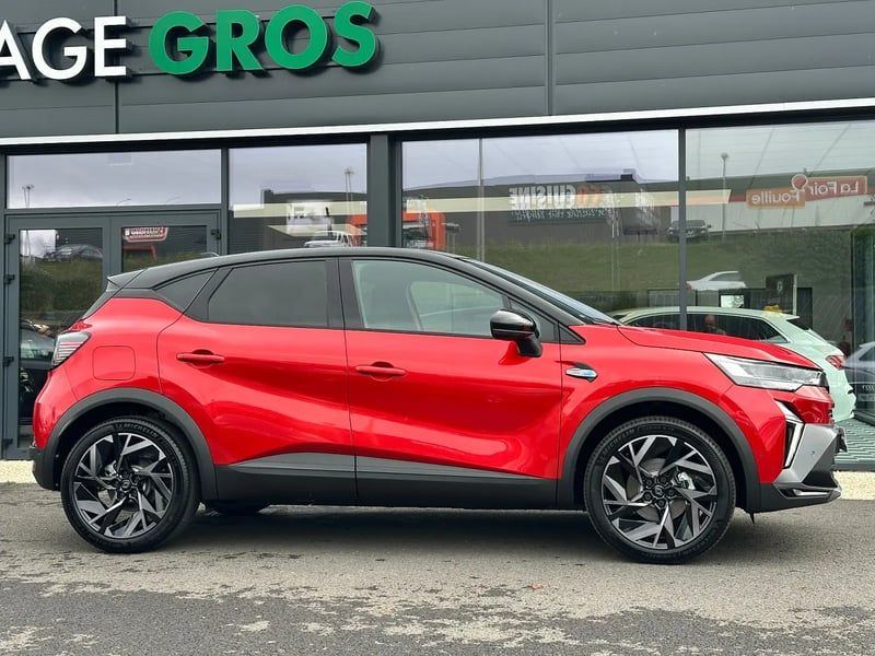 Photo de la voiture RENAULT CAPTUR Captur 1.6 E-Tech full hybrid 145ch esprit Alpine