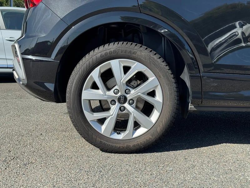 Photo de la voiture AUDI Q2 35 TFSI 150 S tronic 7 S line