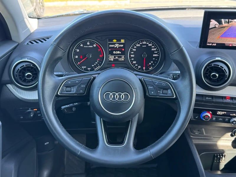 Photo de la voiture AUDI Q2 35 TFSI 150 S tronic 7 S line