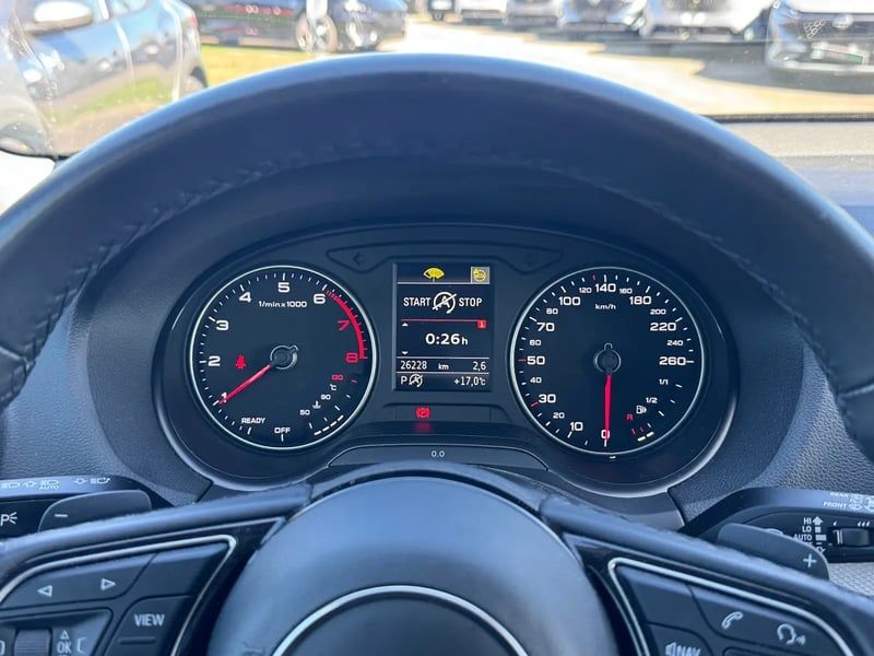 Photo de la voiture AUDI Q2 35 TFSI 150 S tronic 7 S line
