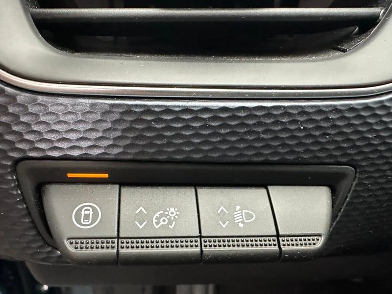 Photo de la voiture RENAULT ARKANA mild hybrid 140 EDC GSR2 Evolution