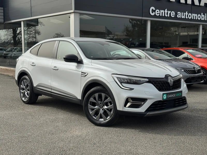 Photo de la voiture RENAULT ARKANA mild hybrid 140 EDC GSR2 Evolution