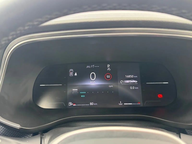 Photo de la voiture RENAULT ARKANA mild hybrid 140 EDC GSR2 Evolution