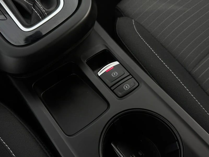 Photo de la voiture RENAULT ARKANA mild hybrid 140 EDC GSR2 Evolution