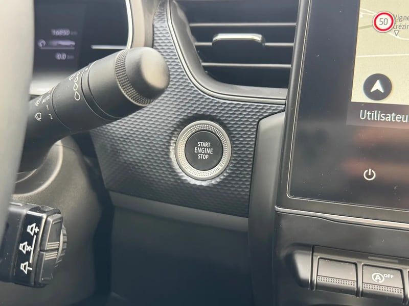 Photo de la voiture RENAULT ARKANA mild hybrid 140 EDC GSR2 Evolution