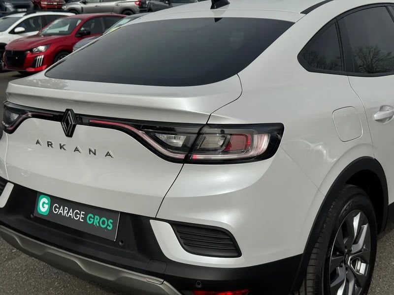 Photo de la voiture RENAULT ARKANA mild hybrid 140 EDC GSR2 Evolution