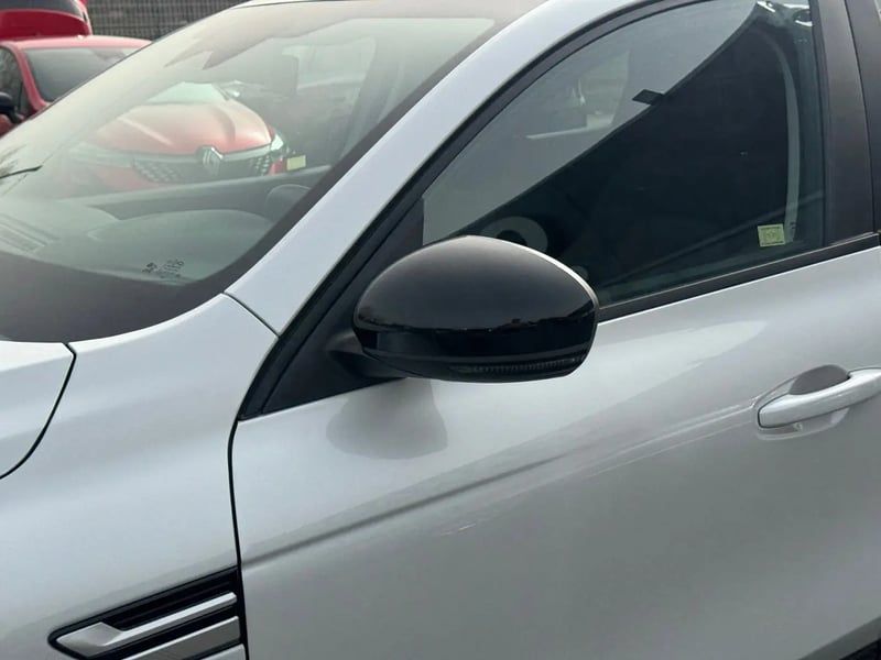 Photo de la voiture RENAULT ARKANA mild hybrid 140 EDC GSR2 Evolution
