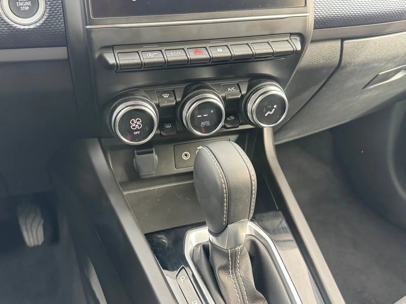 Photo de la voiture RENAULT ARKANA mild hybrid 140 EDC GSR2 Evolution