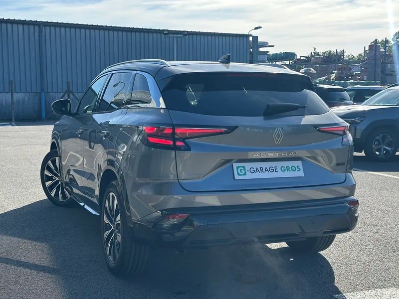 Photo de la voiture RENAULT AUSTRAL full hybrid E-Tech 200 ch Techno