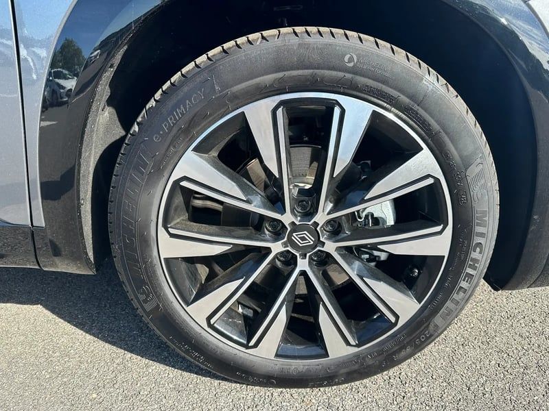 Photo de la voiture RENAULT AUSTRAL full hybrid E-Tech 200 ch Techno